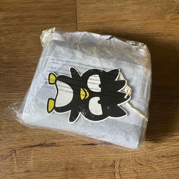 LOUNGEFLY (Sanrio)-BADTZ-MARU Faux Leather Wallet - Picture 6 of 6